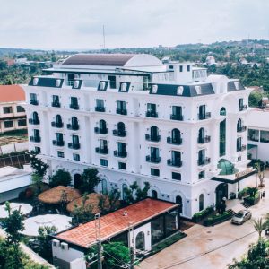 Về Robin Hotel